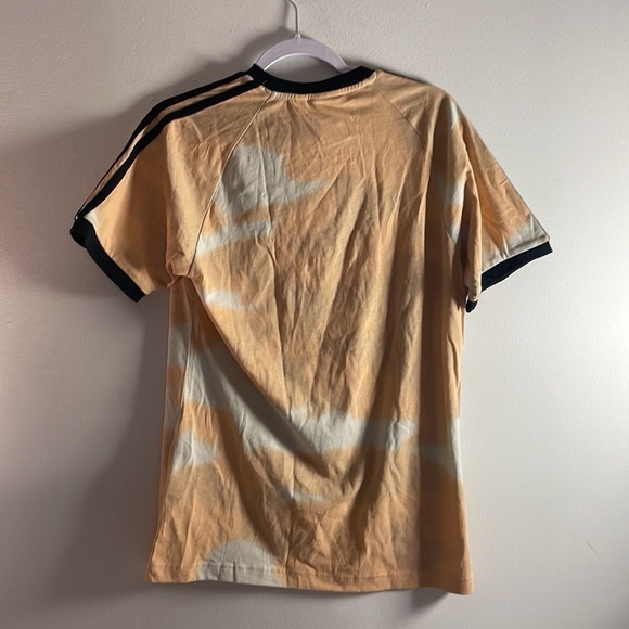 Adidas Originals Cali T Shirt in Cream Camo Print Size Small - Picture 3 of 3